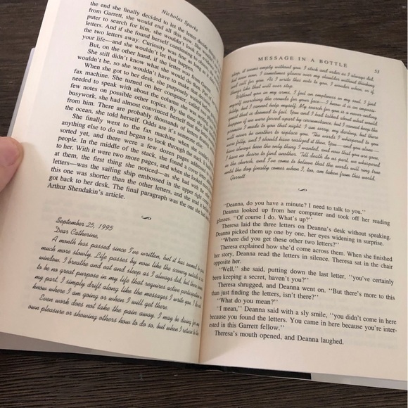Message in a Bottle by: Nicholas Sparks hardback book - Picture 5 of 7